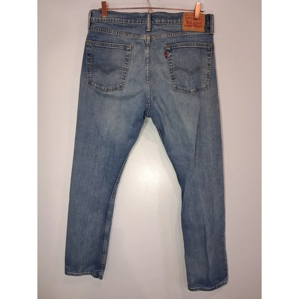 Levis levi 513